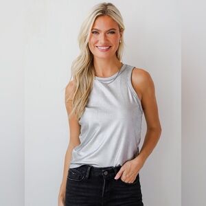 Vince Camuto Sleeveless Women's Top in Silver, Size: Small.